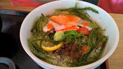 沖縄そば専門店 なかどまい