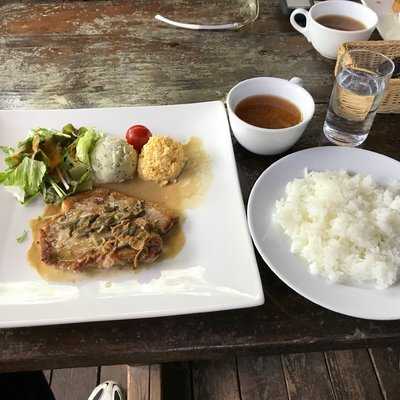 丸太小屋レストラン びんずる