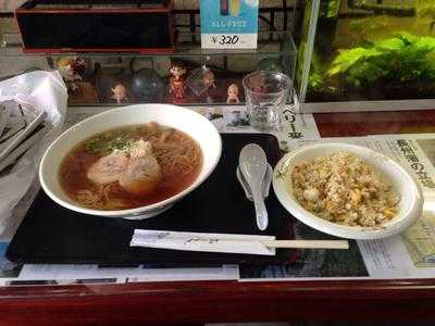 桃屋食堂