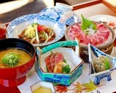 創作川魚料理 龍泉荘