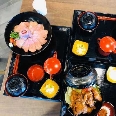 丼 なんと屋