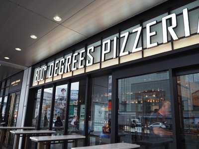 800°ディグリーズ ナポリタン ピッツェリア ニュウマン店