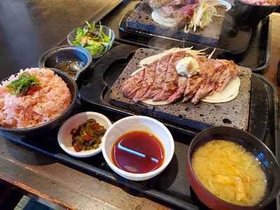 石焼ステーキ 贅 小新店