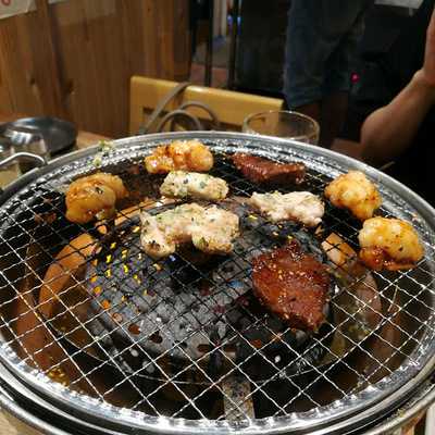 焼肉ホルモン あかまる