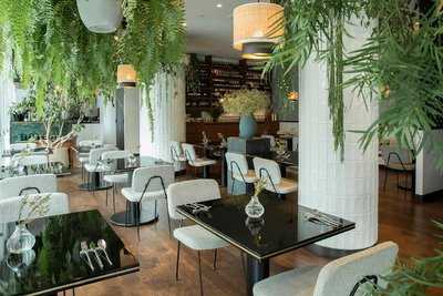 ELLE café 青山店