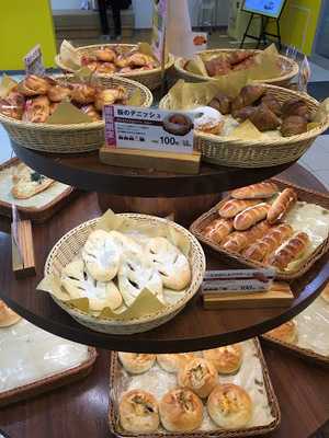 Boulangerie Apeフジグラン広島店