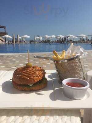 Mambo Beach Club & Restaurant