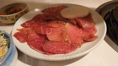 焼肉 牡丹 古町8番町店