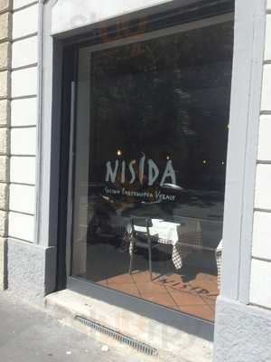 Nisida Verace, Milano