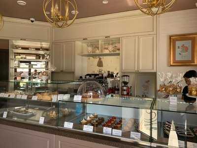 Charlotte Dessert Boutique