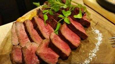 神田の肉バル　ランプキャップ