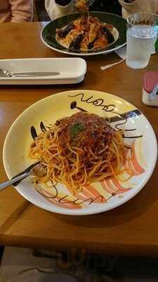 ピノキオ 初生店