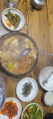 채꺼리매운탕
