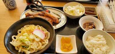 釜焼鳥本舗おやひなや