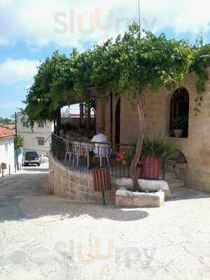 Linos Taverna