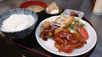 洋ふう食堂トラとフライパン