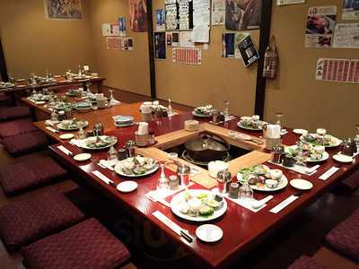 釜焼鳥本舗おやひなや三条中央店