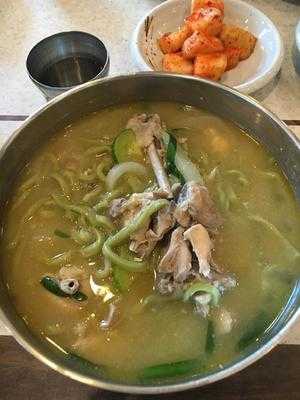 교래손칼국수