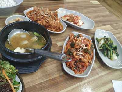 도르리칼국수묵밥