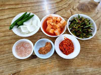 고성장터국밥