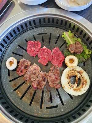 고집불통한우촌