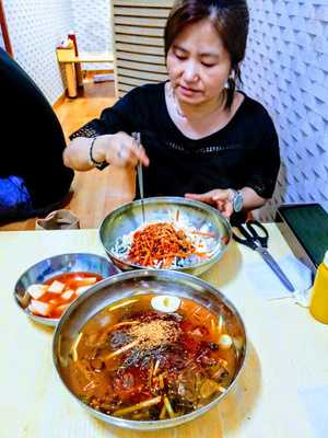 화평동세숫대야냉면