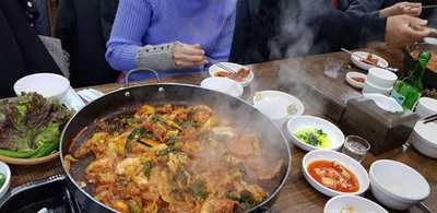 춘천숯불닭갈비