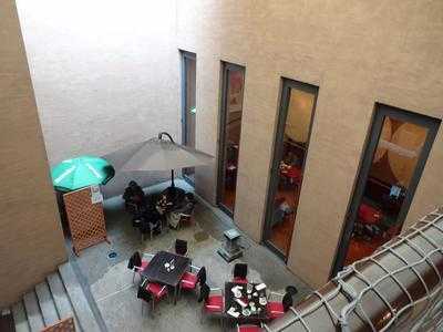 Cafe Cube