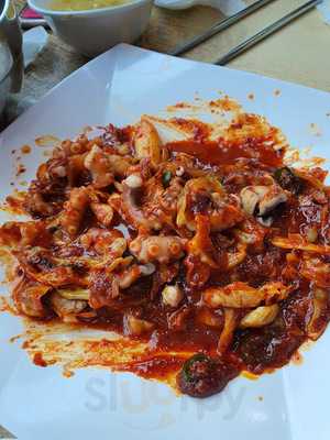 돈돼지낙지마을