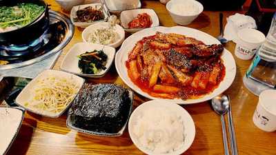 다복해물복칼국수