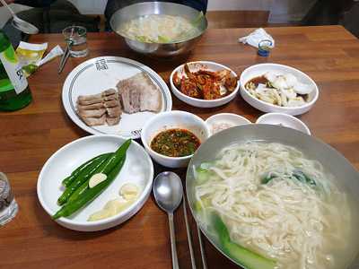 홍두깨손칼국수