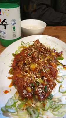 교촌치킨 동부이촌점