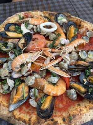 Ristorante e Pizzeria La Grotta di Veneruso Francesco, Napoli