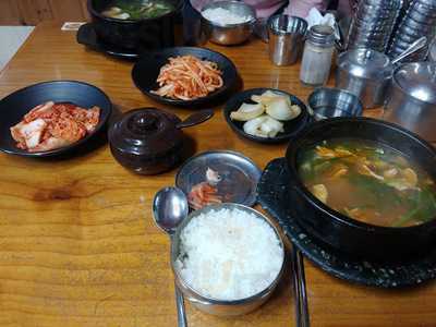 전주콩뿌리콩나물국밥