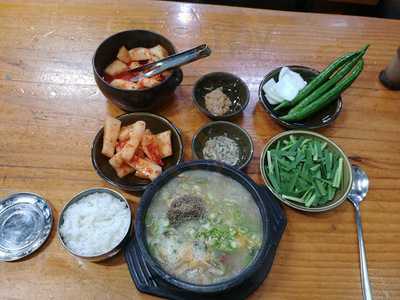 전통백암순대국