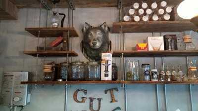 モンディアル カフェ サンニーハチ ガット ウルフ