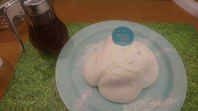 生クリーム専門店ミルクカフェなんばウォーク店