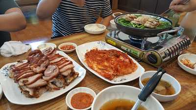 가야보쌈족발전문