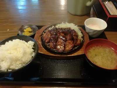 豚屋食堂