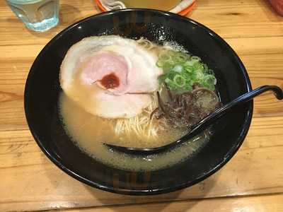 博多ラーメン まるとん