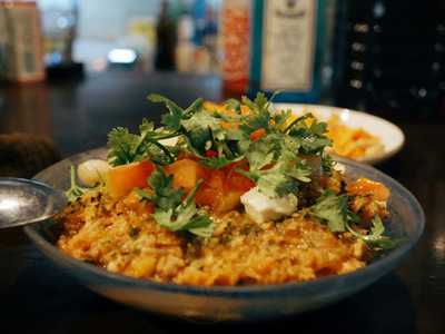 Curry And Bar Slow Ballad
