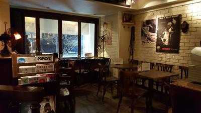 CAFE MOKUBA＇S TAVERN