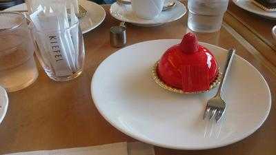 喫茶店 キーフェル 阪急32番街店