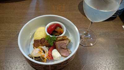 Okomori Sakaba まるく