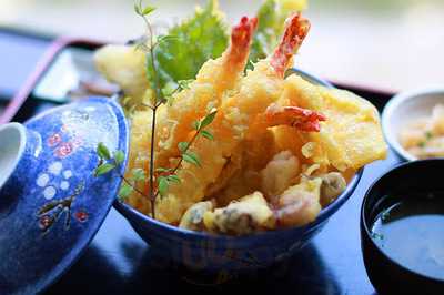 塩で食べる海鮮てんぷら 汐彩