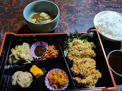 人々, 四日市市