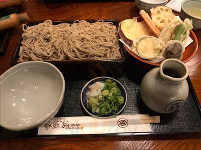 鶴喜そば モザイクダイニング