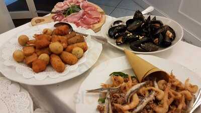 Ristorante E Pizzeria Holiday