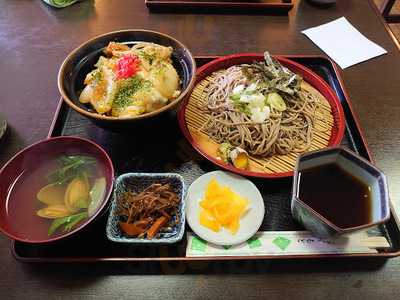 遊食亭