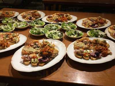 Cafe Dining Plays Nice menu